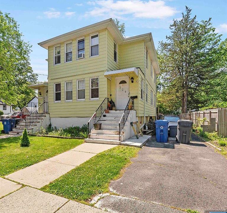 1st image of 326 Howland Ave