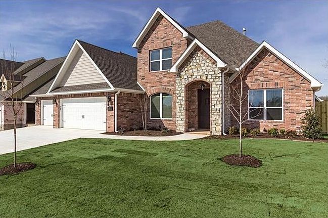 1st image of 2607 N Glenmoor Dr