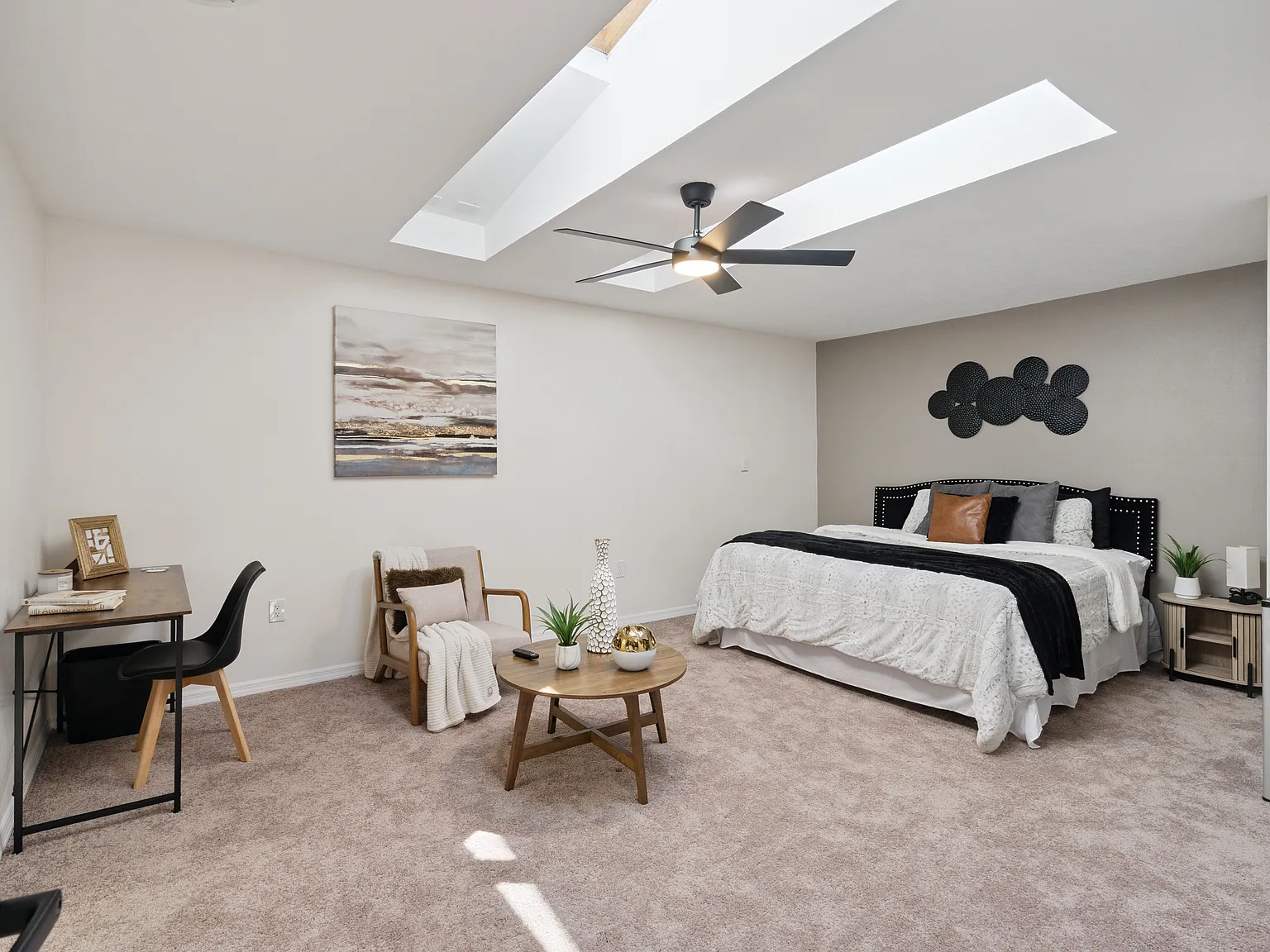 5 bed, 1790 sqft, $1,300 — Photo 1