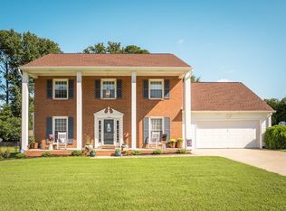 1324 Riveroaks Dr, Colonial Heights, VA 23834