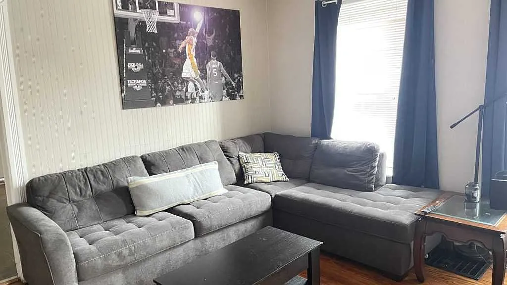 3 bed, $3,200 — Photo 2