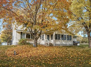 3060 Labore Rd, Little Canada, MN 55109