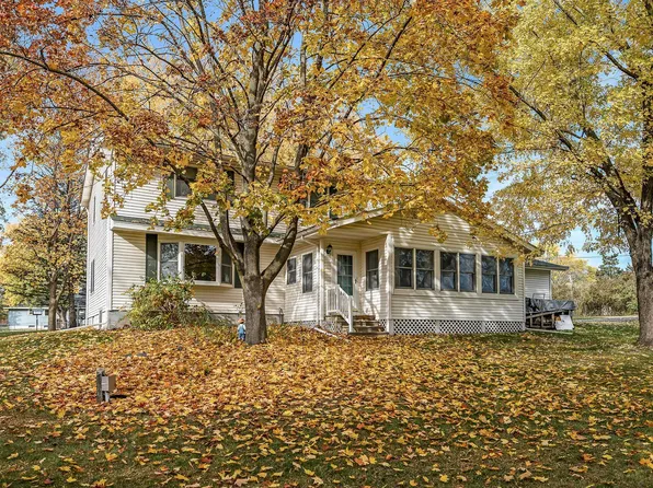 3060 Labore Rd, Little Canada, MN 55109