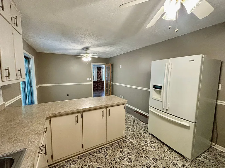 2712 Sherlock Dr — Photo 8