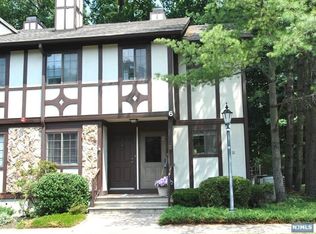 612 Mark Twain Way, Mahwah, NJ 07430
