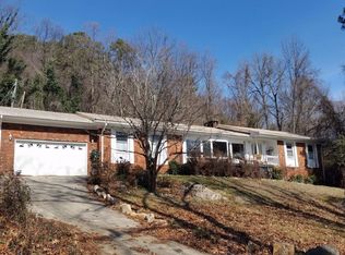 1023 Balmoral Dr, Signal Mountain, TN 37377