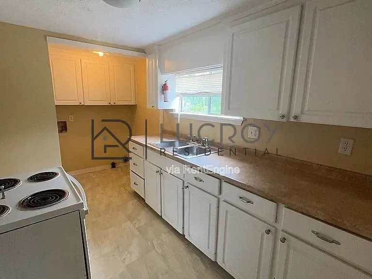 346 Mason Blvd — Photo 5
