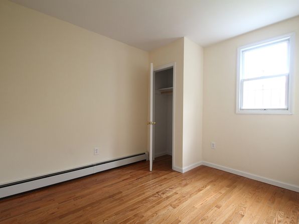 jersey-city-new-jersey-38905411 picture