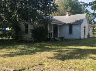 121 W Lee St, Aurora, MO 65605
