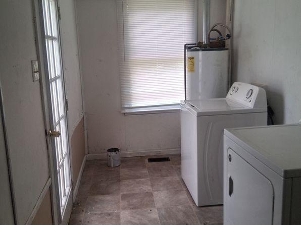 157 Gillette Ave