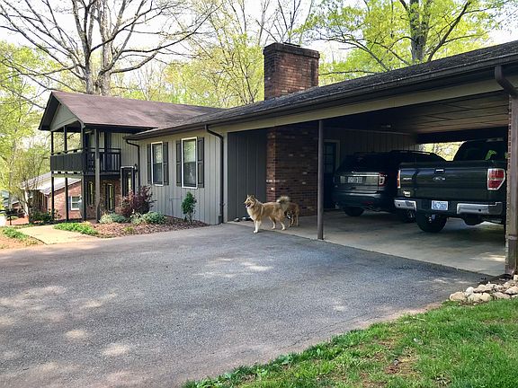 3rd image of 157 Sunrise Ave