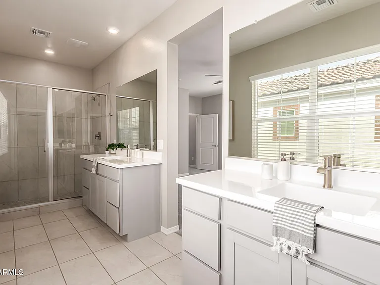 1535 E Dublin St — Photo 15