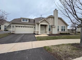 1870 Foxridge Ct, Aurora, IL 60502