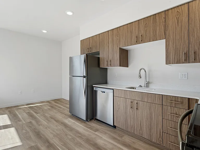 Evergreen Peak Apartments — Photo 19