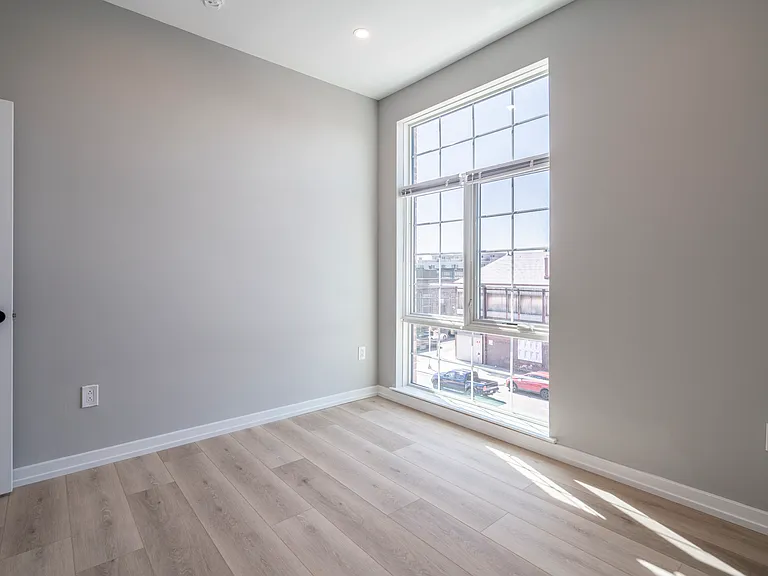 2401 Washington Ave — Photo 25