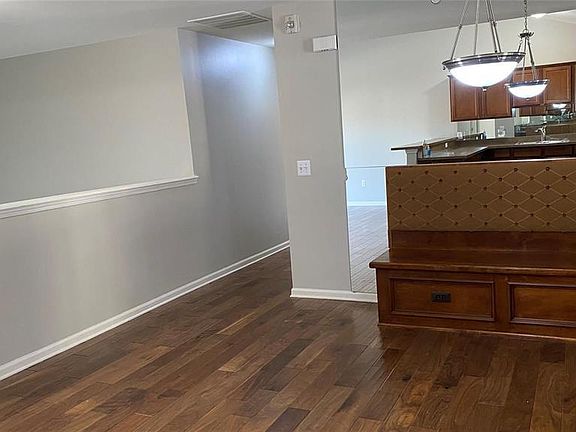 5th image of 49117 W Woods Dr