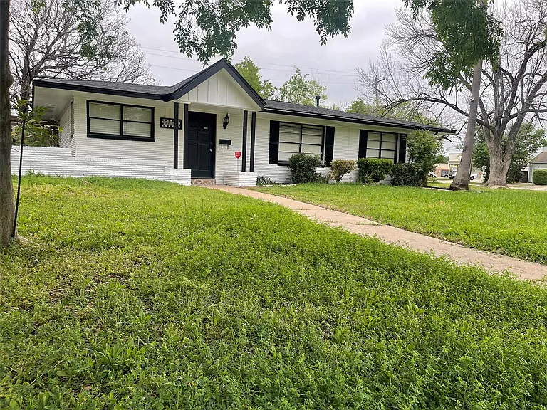 9602 Val Verde St — Photo 43