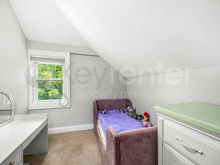 4230 N Oriole Ave — Photo 6