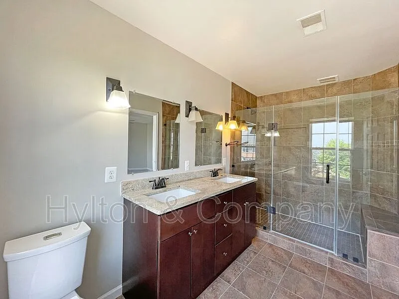 3 bed, 2.5 bath, 1780 sqft, $2,700 — Photo 4