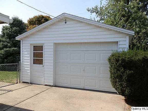 Home for Sale in Quincy, IL $69,900