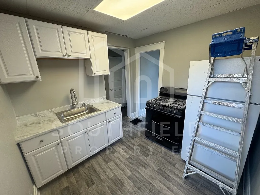 Building Photo - 3735 Lovell Ave #1