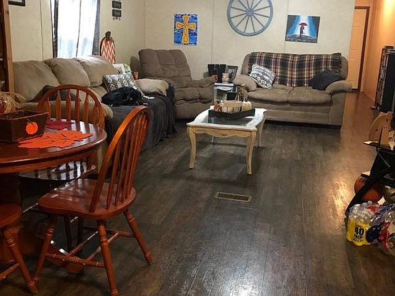 2nd image of 125 Aster Ln