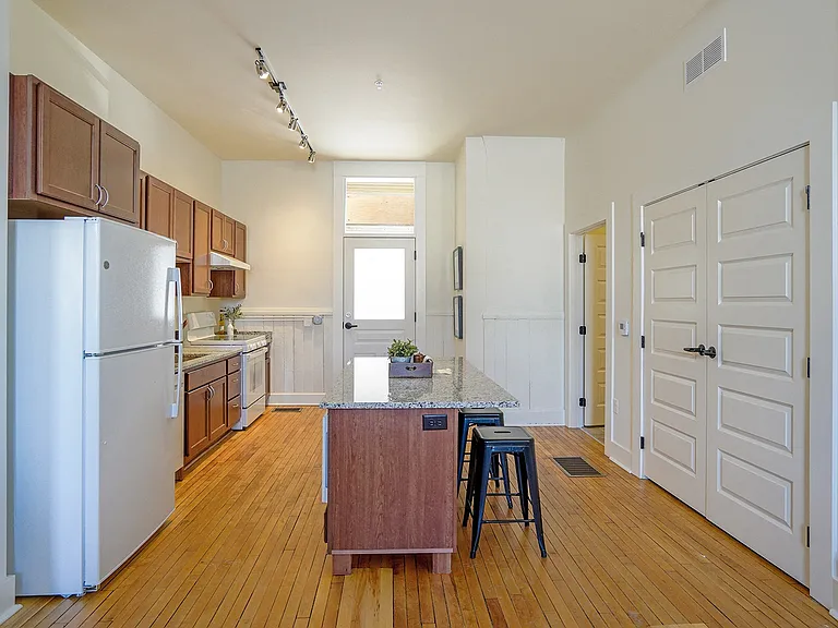 Upper Post Flats — Photo 3