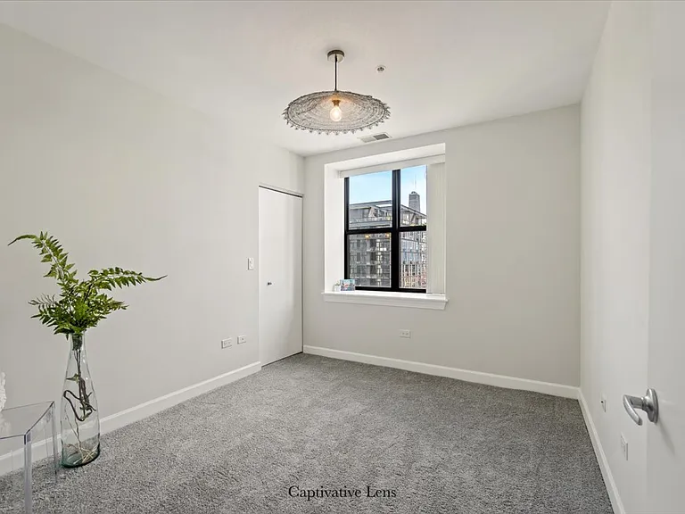 451 W Huron St #1507 — Photo 14