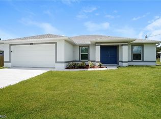 688 Manhattan St E, Lehigh Acres, FL 33974