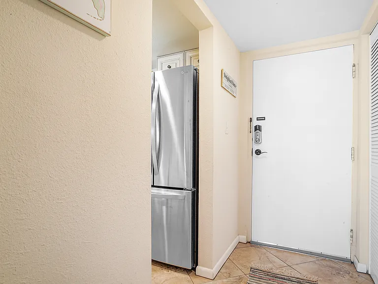464 N Paula Dr #316 — Photo 8