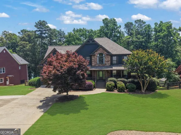 4418 Shellie Ln, Oakwood, GA 30566