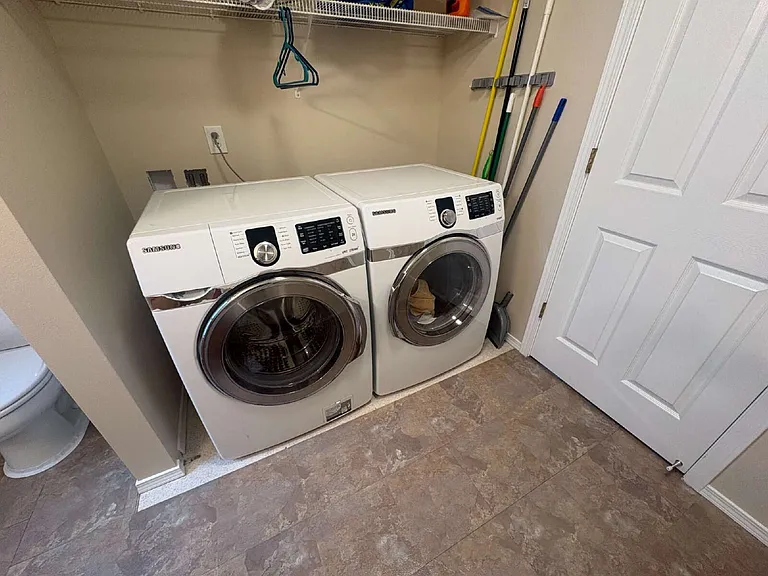 12549 Roosevelt Way NE #4 — Photo 33