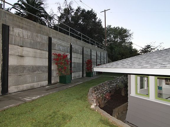 4th image of 734 E Avenue 43