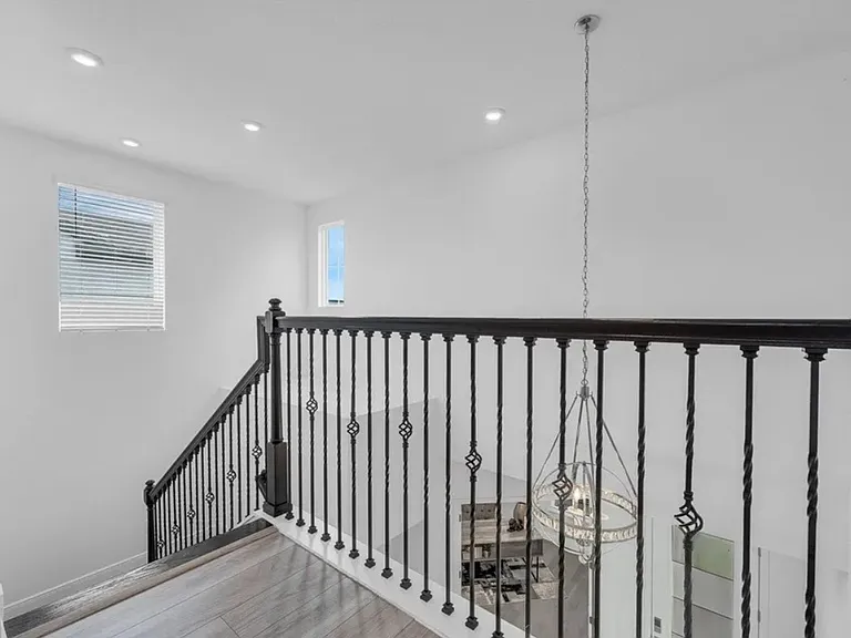 7446 Alpine Butterfly Ln — Photo 25