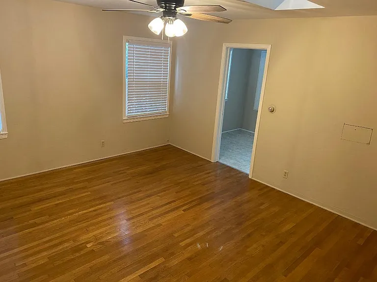 3709 Cerritos Ave — Photo 3