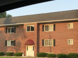 230 Hoosier St APT 8, North Vernon, IN 47265