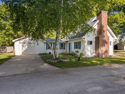 832 Deepwater Point, Bellaire, MI, 49615