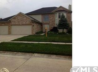 55178 Raspberry Dr, Macomb, MI 48042