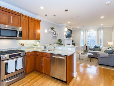 362 Bunker Hill St #2, Charlestown, MA, 02129