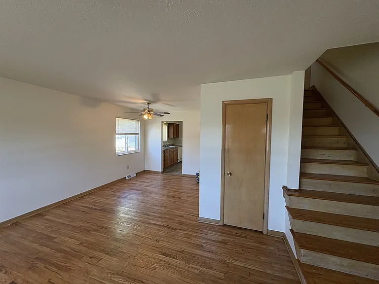 1611 Drenik Dr — Photo 6