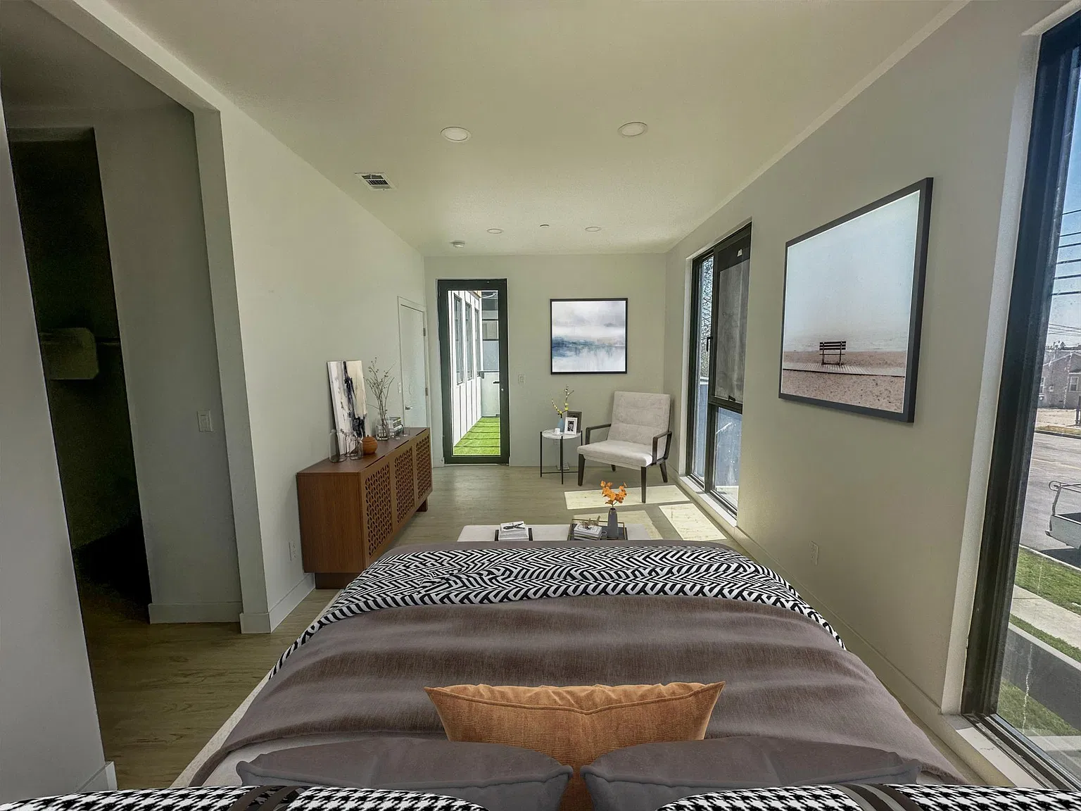 8019 Alder Ave — Photo 3