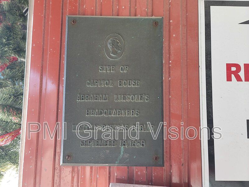 2nd image of 601 1/2 Monroe Ave Unit 24