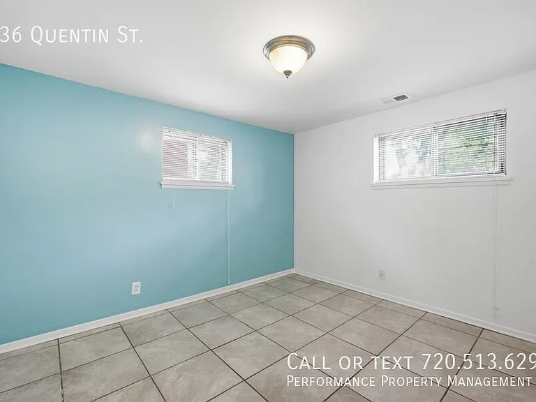 536 Quentin St — Photo 25