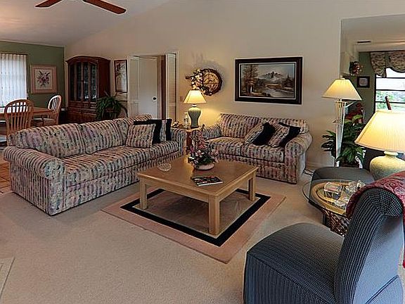 5th image of 12 Coventry Dr