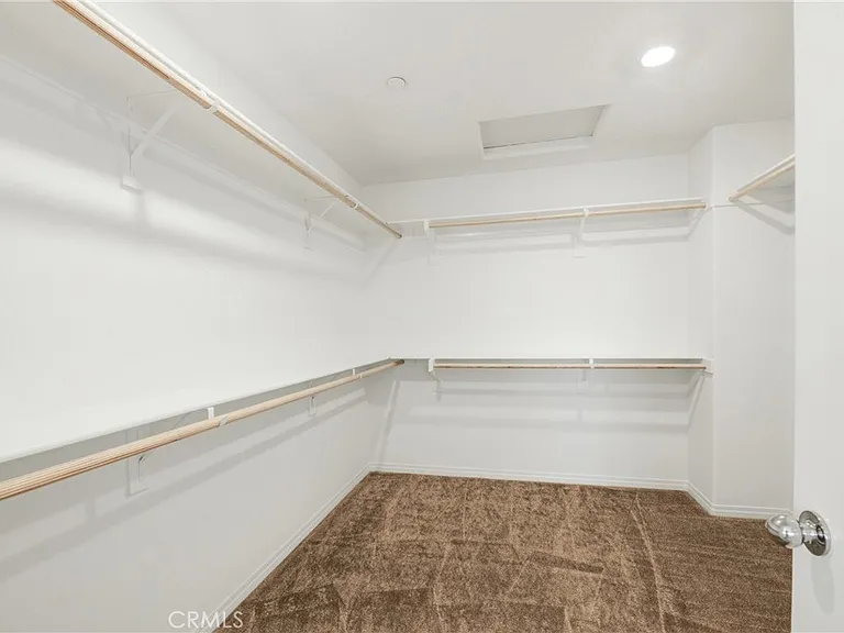 27215 Lost Palm St — Photo 32