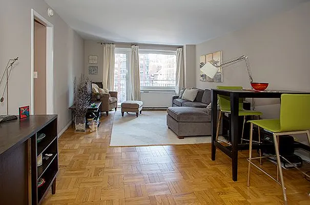 Sold by Jeff Weisbord Real Estate | media 1