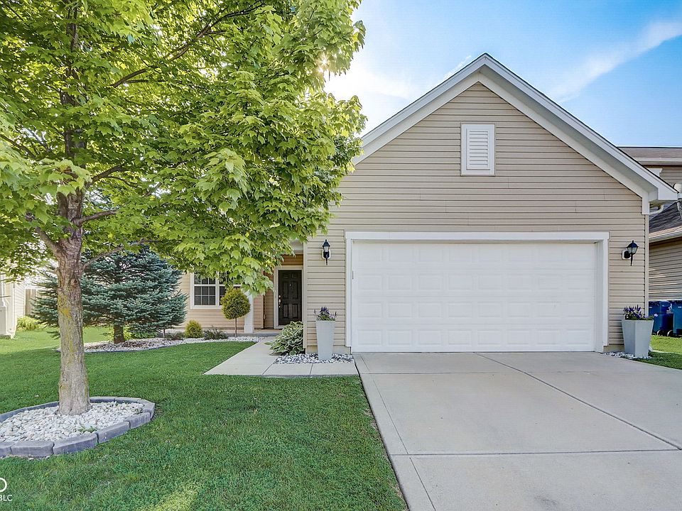 1st image of 15388 Royal Grove Ct