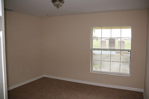 1st image of 2125 NE 4th Ave