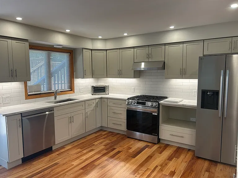 20 Breeze Dr — Photo 4