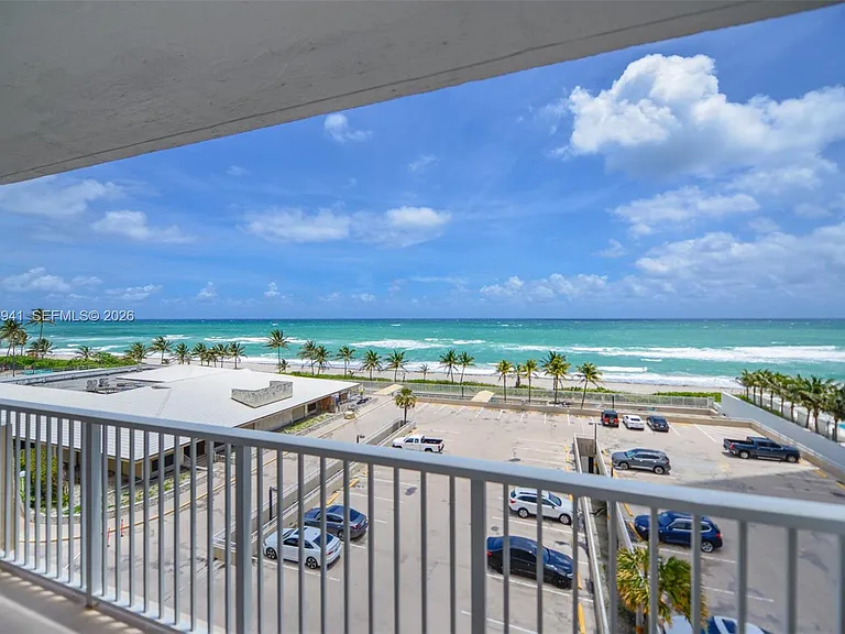 1980 S Ocean Dr #5E — Photo 1